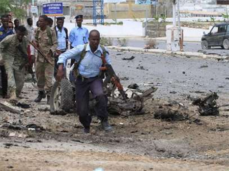 Un coche bomba estalla cerca del parlamento de Somalia